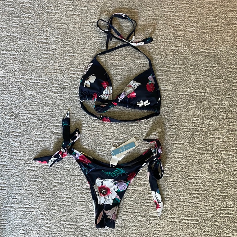 Cupshe Reina Floral Triangle Cup + Low Waisted Bikini, size L